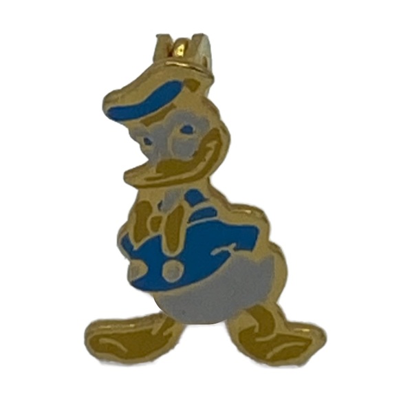 Vintage Disney Donald Duck Enamel Pin - Picture 1 of 5